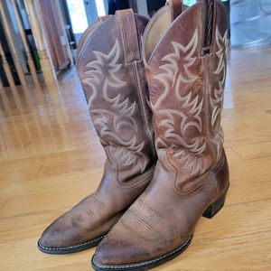 Ariat Men's Heritage R-Toe Western Cowboy Boot Size 9 Width EE